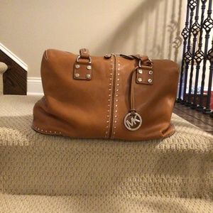Michael Kors Overnight Duffel Medium size Saddle color
